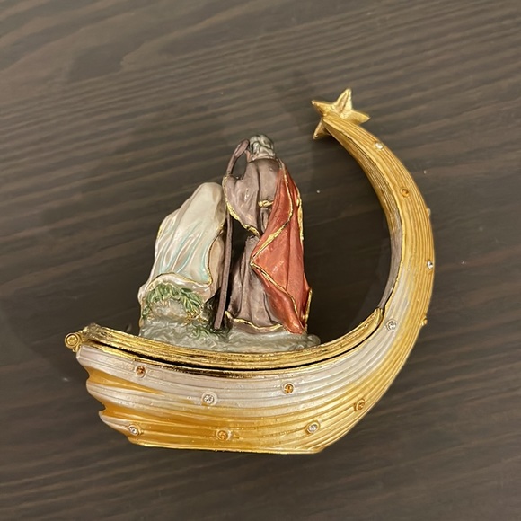 NEW✨Museum Of the Bible "Christmas Nativity Scene" Trinket Box - Picture 5 of 9